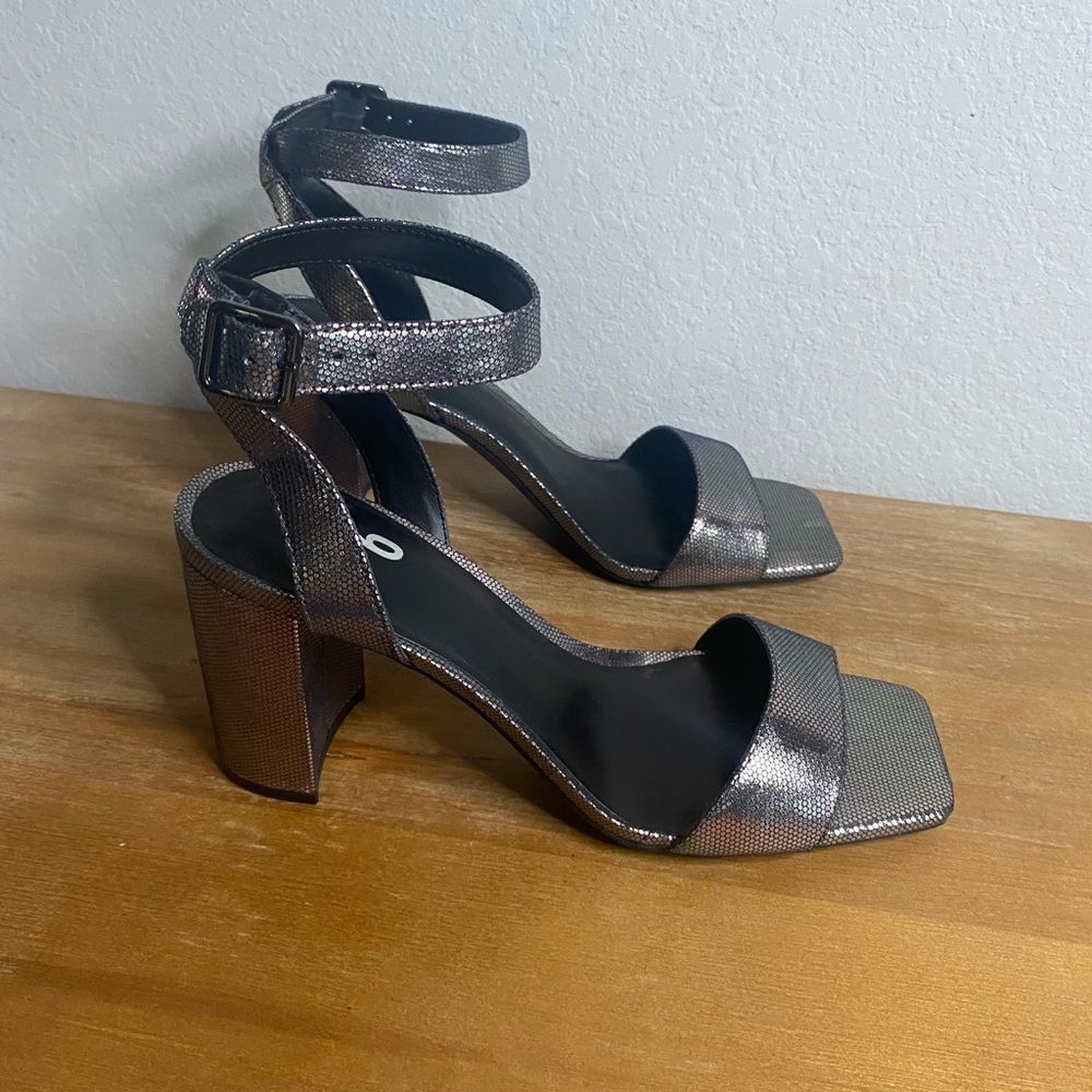 New Women’s Pewter Square Toe Block Heel Party Shiny camo metallic Size 8 - Picture 9 of 10